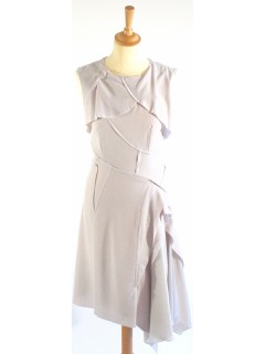 Robe Nina Ricci gris clair taille 36