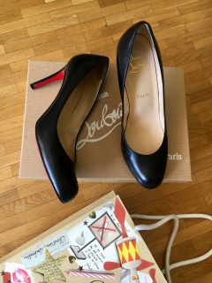 Escarpins Louboutin taille 37,5