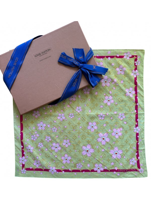 https://www.secondemaindeluxe.com/9324-thickbox_default/foulard-louis-vuitton.jpg